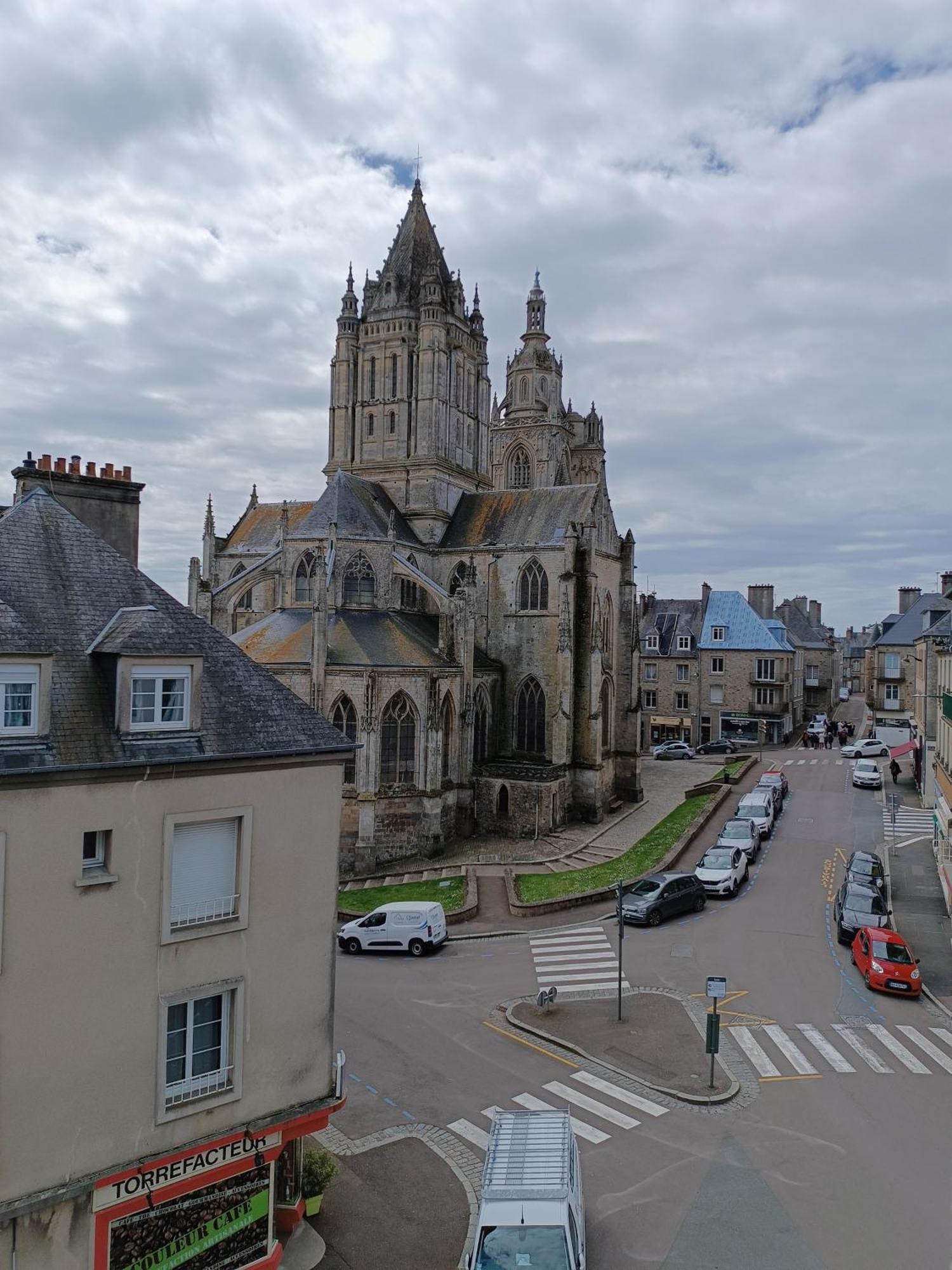 Elegant Studio ~Hyper Centre~ Appartement Coutances Buitenkant foto